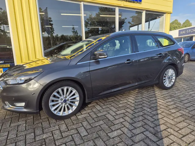 Ford Focus Wagon 1.0 Titanium Edition 2015 Benzine 8