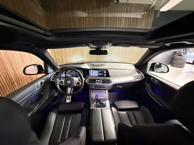 BMW X5 M50d High Executive - HUD - H&K - Pan 2019 Diesel 19