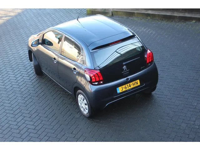 Peugeot 108 1.0 e-VTi Active 2020 Benzine 28