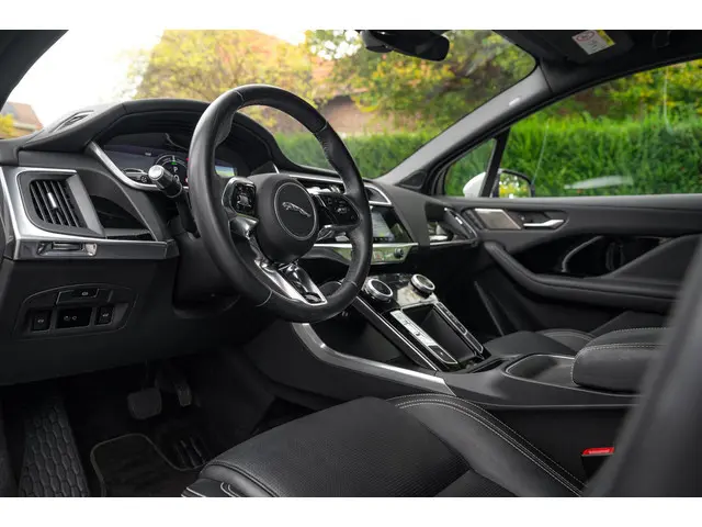 Jaguar I-PACE EV400 SE 90 kWh 2019 Elektrisch 4