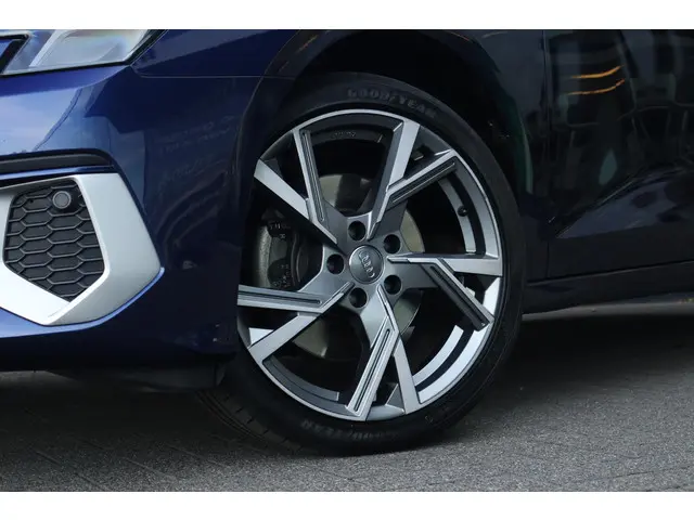 Audi A3 Limousine 35 TFSI Pro Line 2021 Benzine 4