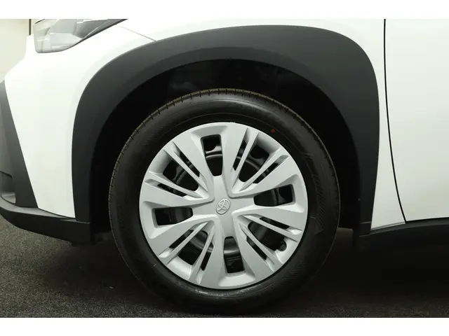 Toyota Aygo X Hybrid 115 play 2026 Hybride Benzine 36