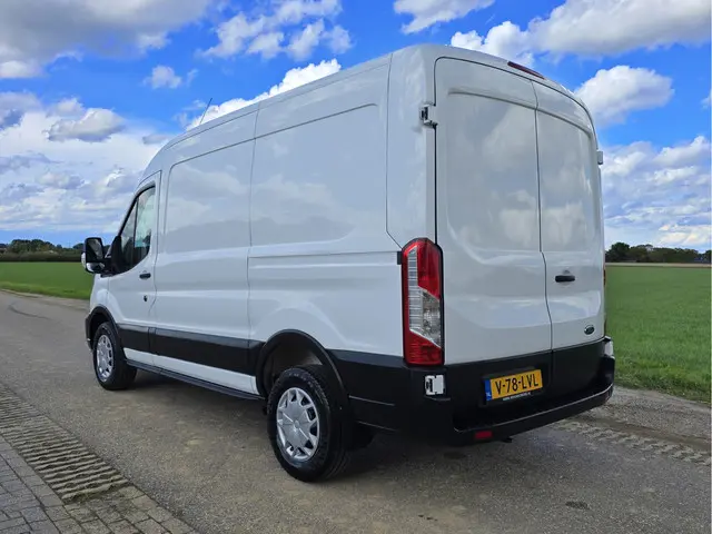 Ford Transit 350 2.0 TDCI L2 H2 2021 Diesel 3