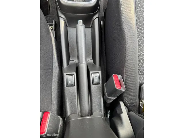 Suzuki Swift 1.0 Stijl Automaat km 81000 2018 Benzine 20