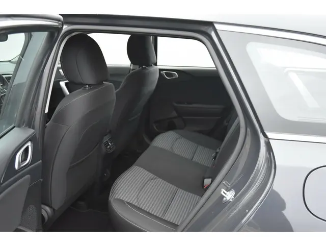 Kia Ceed Sportswagon 1.0 T-GDi DynamicLine 2024 Benzine 12