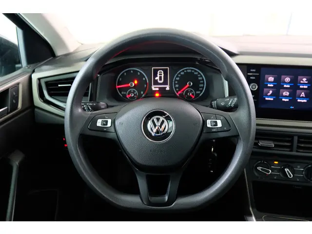 Volkswagen Polo 1.0 TSI Comfortline 2018 Benzine 8