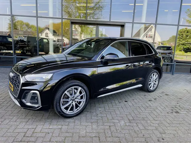 Audi Q5 40 TFSI S edition 2023 Hybride Benzine 35