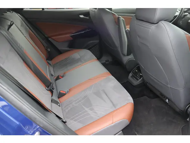 Volkswagen ID.4 First 77 kWh 2020 Elektrisch 16