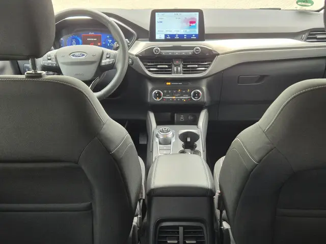 Ford Kuga 2.5 PHEV Titanium 2023 Hybride Benzine 27
