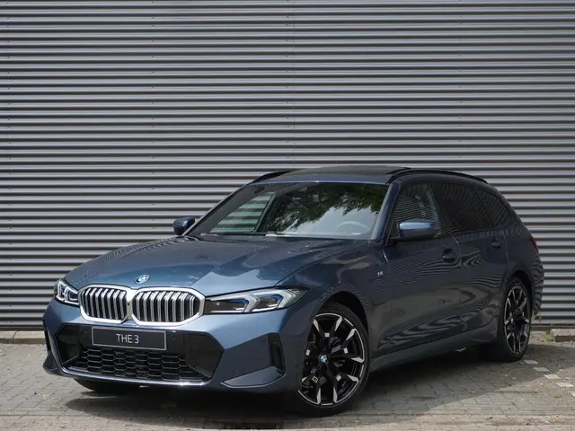 BMW 3 Serie Touring 330e 2025 Hybride Benzine 41