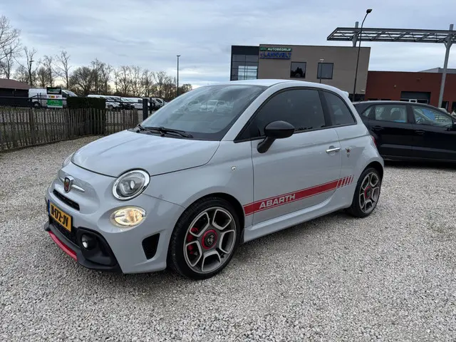 Fiat 500 1.4 T-Jet Abarth 595 SPORT 2016 Benzine 43