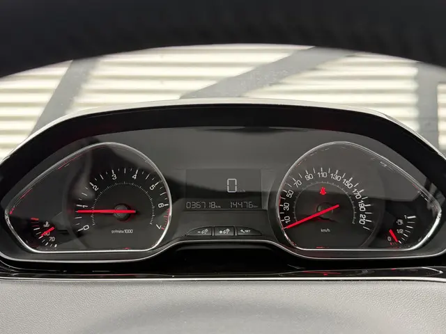 Peugeot 208 1.2 PureTech Style Pack 2015 Benzine 17