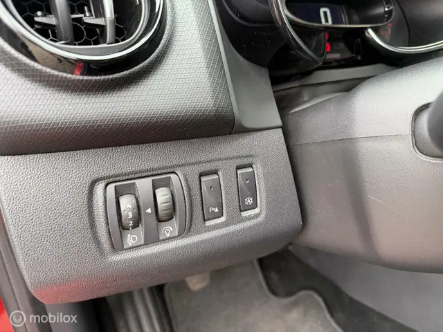 Renault Clio 0.9 TCe Life 2017 Benzine 15