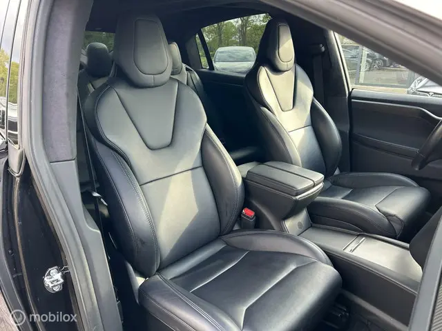 Tesla Model X 100D 6-pers. 2017 Elektrisch 9