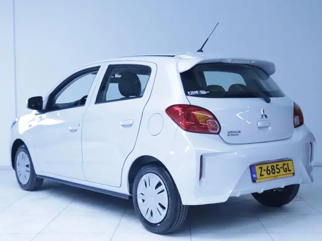 Mitsubishi Space Star 1.2 Connect+ 2024 Benzine 10