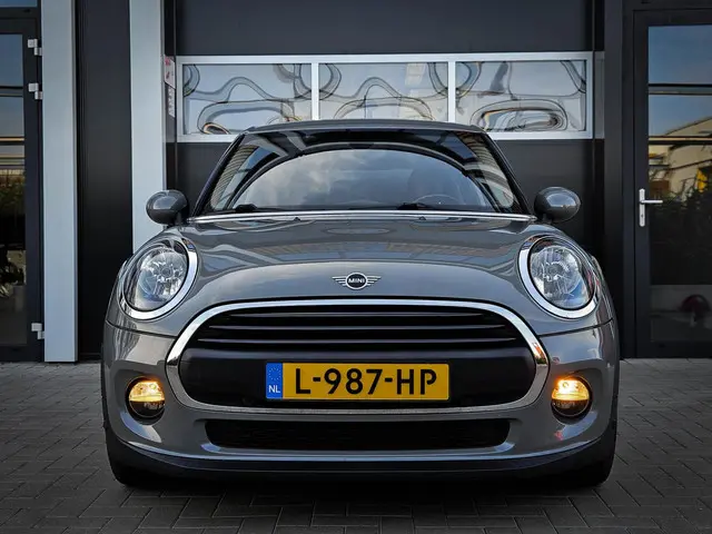 MINI One Mini 1.5 Business Edition 2019 Benzine 12