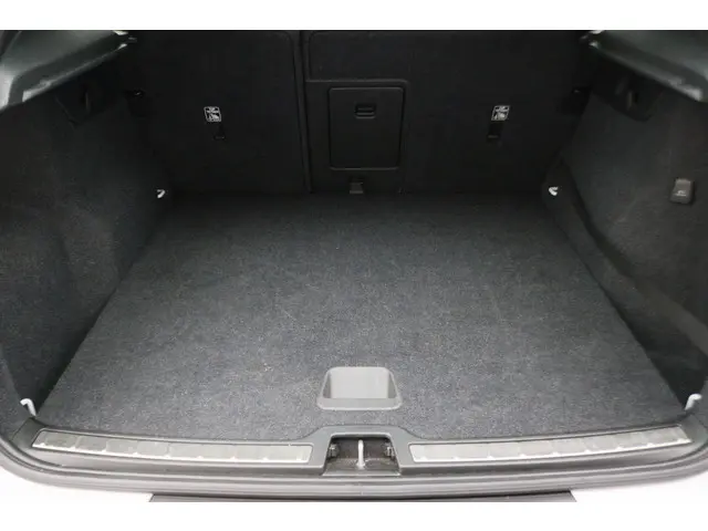 Volvo XC40 2.0 T4 AWD R-Design 2018 Benzine 16