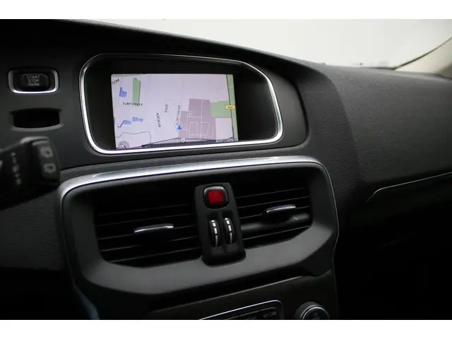 Volvo V40 1.6 D2 Momentum | 2013 | 2013 Diesel 21