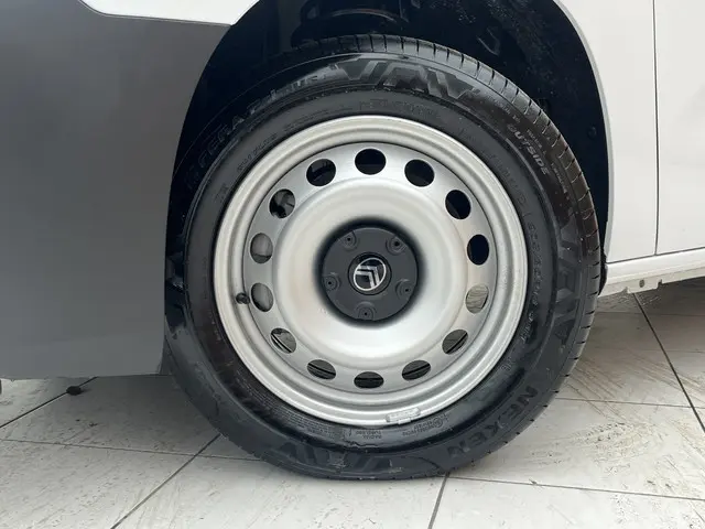 Citroën Berlingo BlueHDi 100 S&S L2 2024 Diesel 4