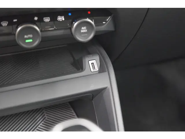 Citroën C4 Puretech 130 Plus 2024 Benzine 56