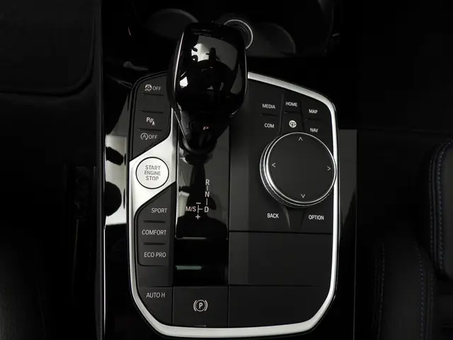 BMW 1 Serie 5-deurs M135i xDrive 2024 Benzine 17