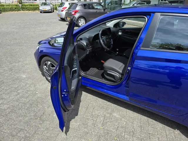 Hyundai i20 1.2 Comfort Smart NL-auto/2e eig 2021 Benzine 7