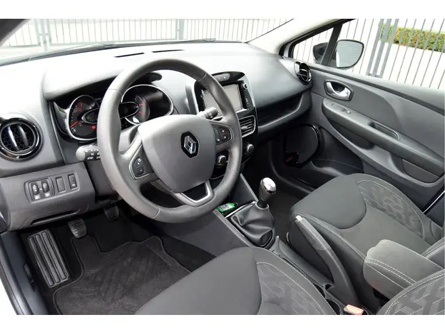 Renault Clio 0.9 TCe Limited 2018 Benzine 13