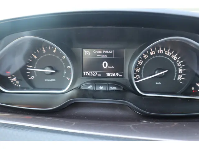 Peugeot 2008 1.2 VTi Blue Lease 2014 Benzine 19