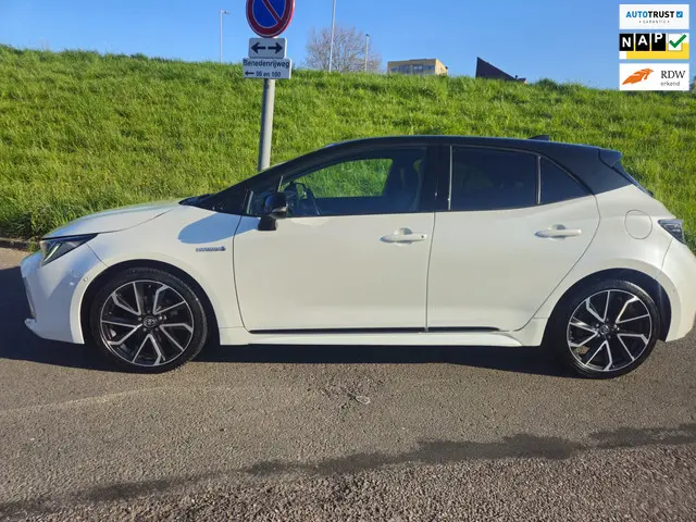 Toyota Corolla 1.8 Hybrid Style 2019 Hybride Benzine