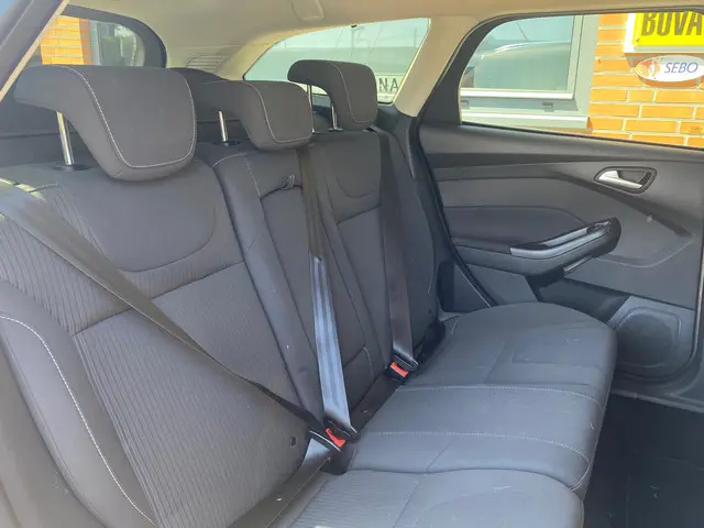 Ford Focus Wagon 1.0 EcoBoost Edition Plus 2014 Benzine 18