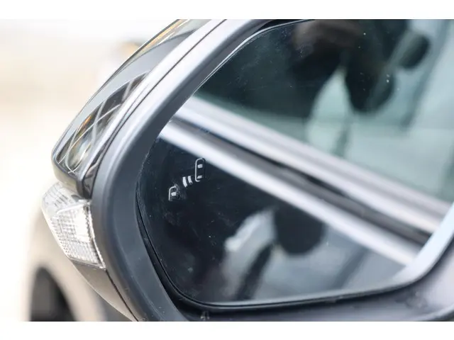 Toyota Yaris 1.5 Hybrid GR Sport 2023 Hybride Benzine 18