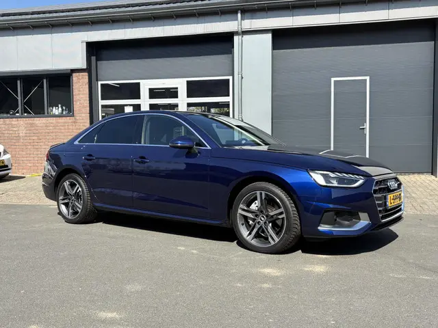 Audi A4 Limousine 40 TFSI Business Edition 2021 Benzine 2