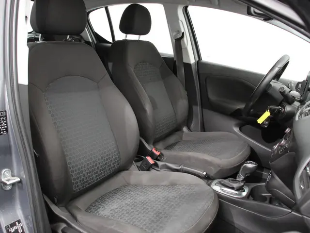 Opel Corsa 1.4 Business+ 2015 Benzine 12