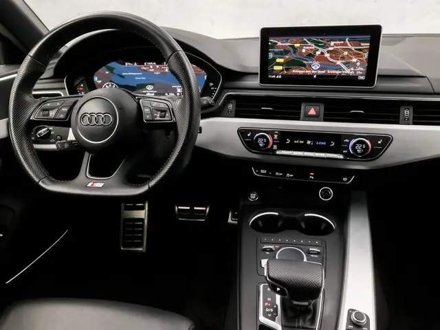 Audi A4 Avant 45 TFSI quattro Sport S line 2019 Benzine 7