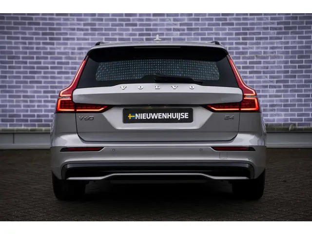 Volvo V60 2.0 B4 Plus Dark 2023 Benzine 11