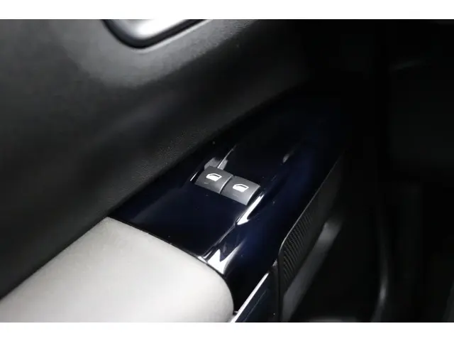 Citroën C4 Cactus 1.2 PureTech Shine Plus 2020 Benzine 19