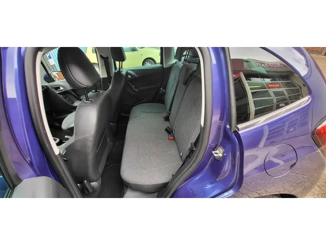 Citroën C3 1.2 PureTech Exclusive 2015 Benzine 9