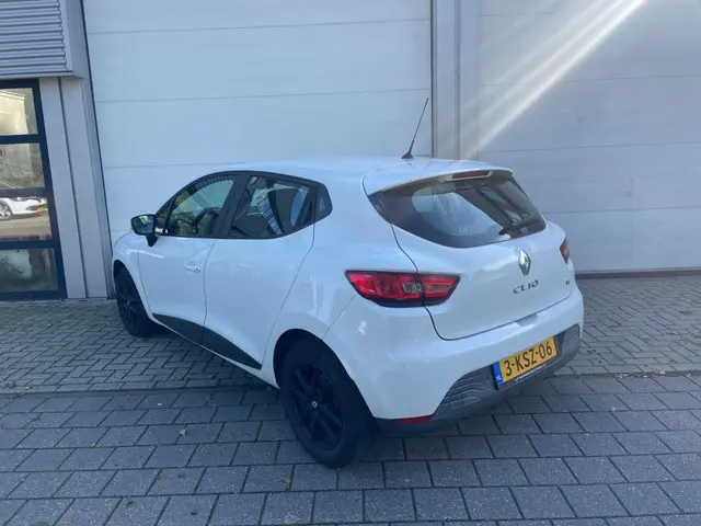 Renault Clio 0.9 TCe Expression New Apk 2013 Benzine 3