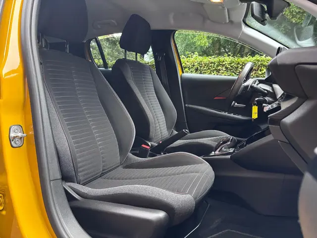 Peugeot 208 1.2 PureTech Active Pack 2021 Benzine 16