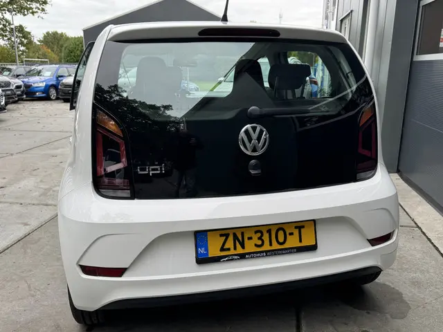 Volkswagen up! 1.0 MPI 60pk BMT move up! 2019 Benzine 5