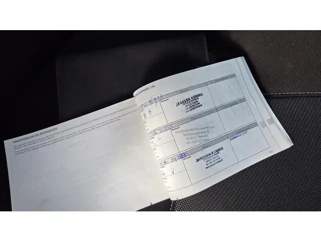 Renault Clio 0.9 TCe Eco2 Expression 2016 Benzine 18