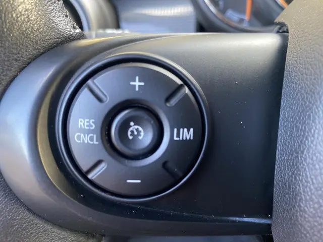 MINI Cooper Mini 1.5 Business 2015 Benzine 15