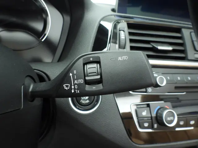 BMW 2 Serie Cabrio 220i 2018 Benzine 36