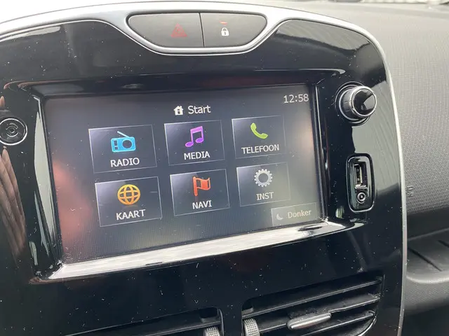 Renault Clio 0.9 TCe Expression 2015 Benzine 11