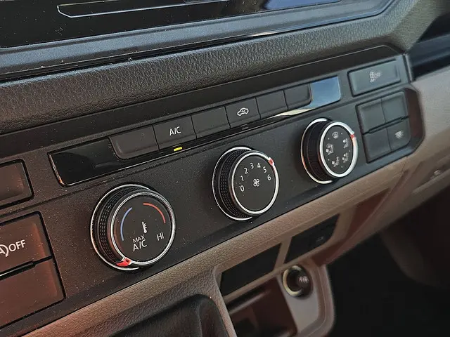 Volkswagen Crafter 35 2.0 2023 Diesel 10