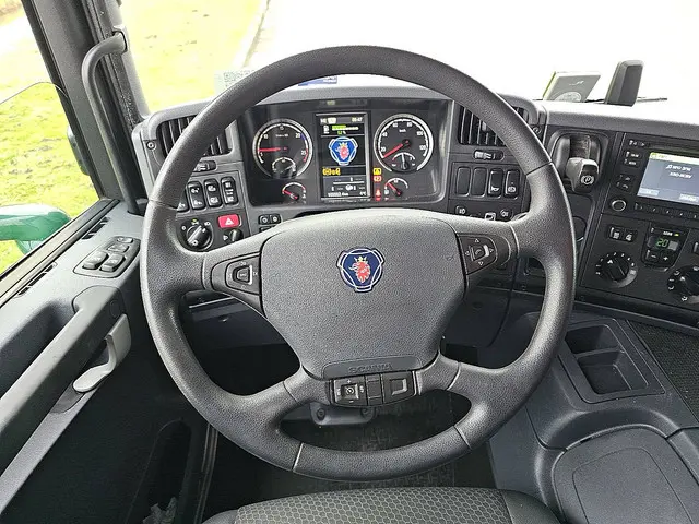 Scania P P320 2017 Diesel 12