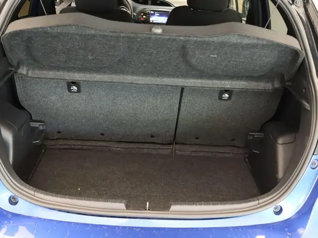 Toyota Yaris 1.5 Hybrid Bi-Tone 2018 Hybride Benzine 6