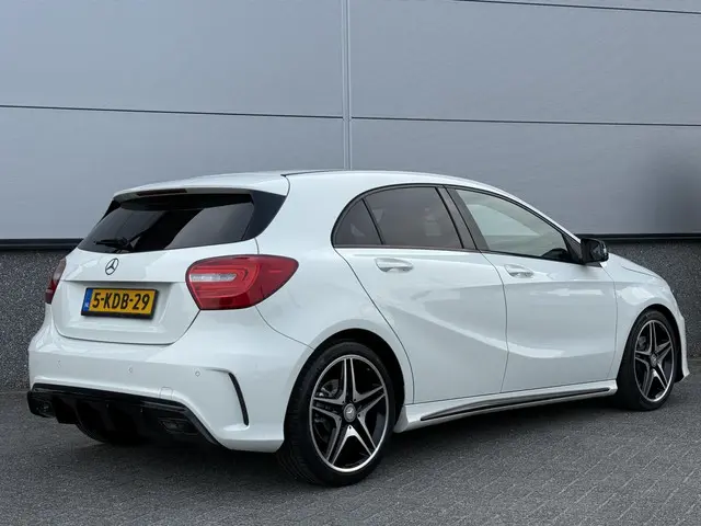 Mercedes-Benz A-Klasse 180 AMG 2013 Benzine 6