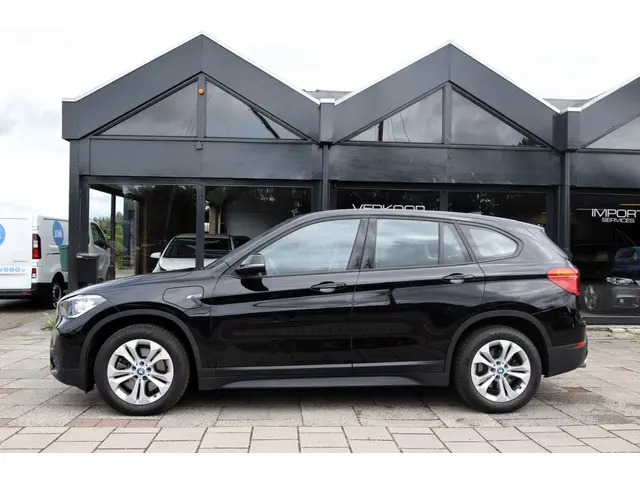BMW X1 XDrive25e 2021 Hybride Benzine 5