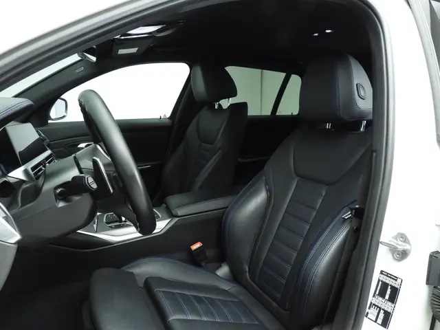 BMW 3 Serie Touring 318i 2022 Benzine 7